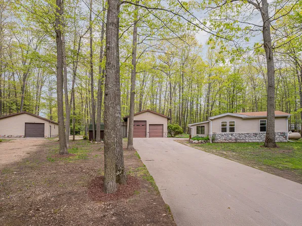 122 Shadygrove Ln, Roscommon, MI 48653