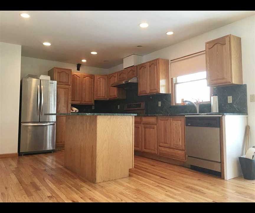 1st image of 84 Robin Dr