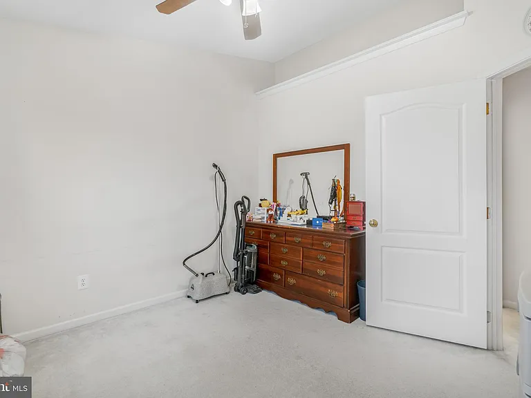 43729 Stoke Chapel Ter — Photo 25