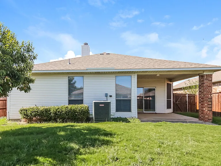 3232 Buckthorn Ln — Photo 16