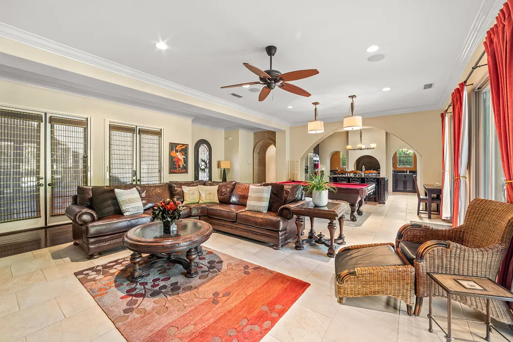 3 bed, 2.5 bath, 2778 sqft, $6,000 — Photo 4