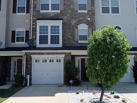 5th image of 45626 Catalina Ln