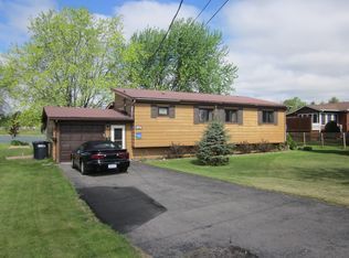 20 Nell Manor Dr, Waddington, NY 13694