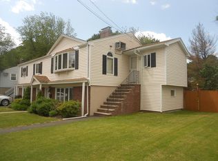 16 Pillings Rd, Saugus, MA 01906