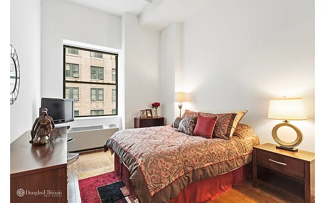Sold by Douglas Elliman | media 4