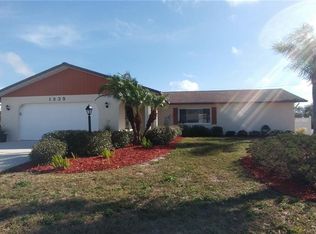 1335 Georgetowne Cir, Sarasota, FL 34232