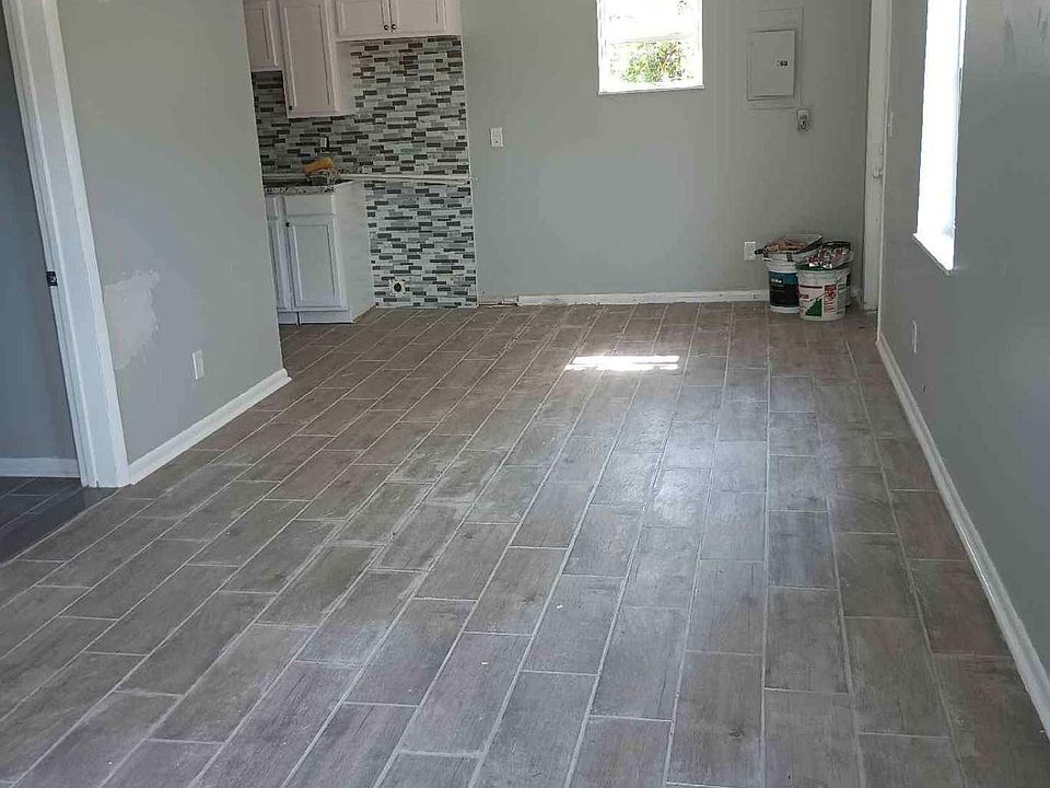 1st image of 4129 32nd Ave