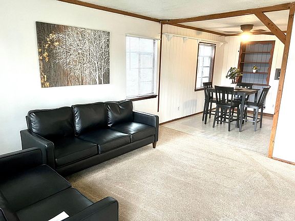 This is a fully furnished home.