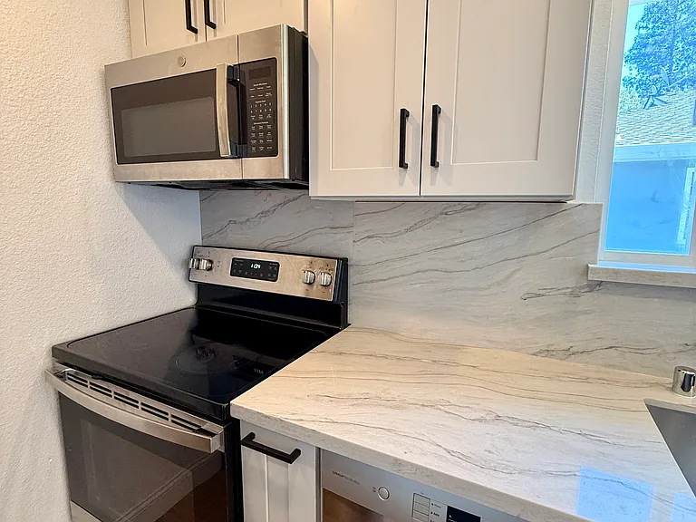 1265 Bouret Dr #4 — Photo 9