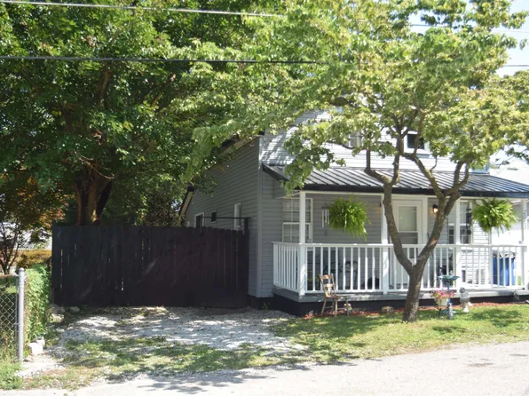 2013 30th St, Bedford, IN 47421