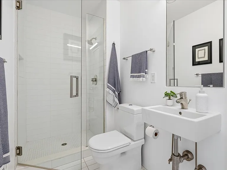937 NW Glisan St #435 — Photo 30