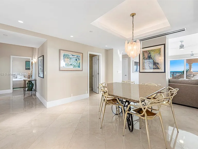 19253 Fisher Island Dr #19253 — Photo 17