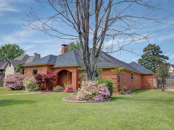 3304 Williamsburg Ln, Texarkana, TX 75503
