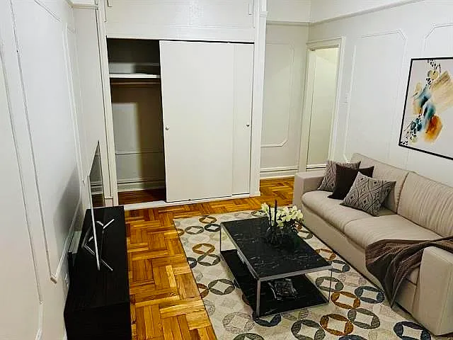50 Reservoir Ave — Photo 5