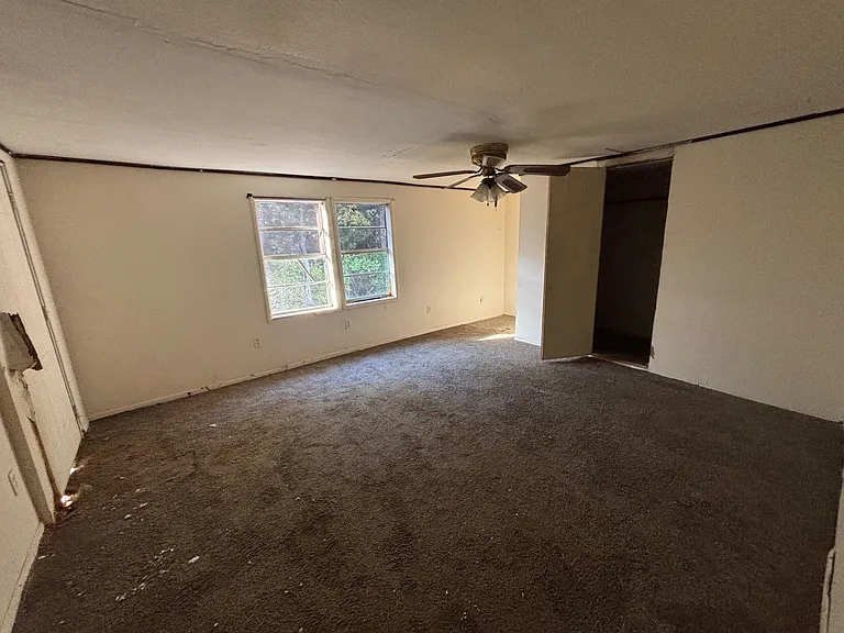 225 County Road 4090 — Photo 6