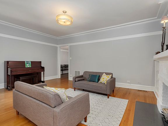5th image of 6306 N Wayne Ave #1