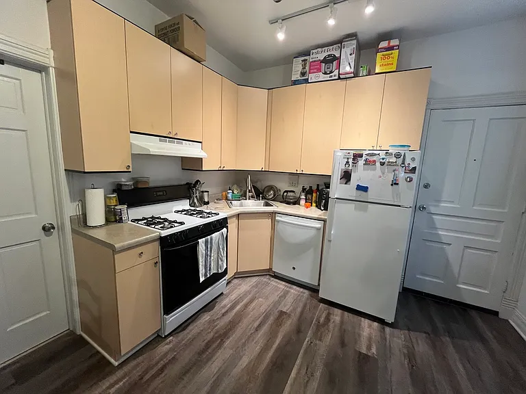 1453 W Thomas St #1R — Photo 8