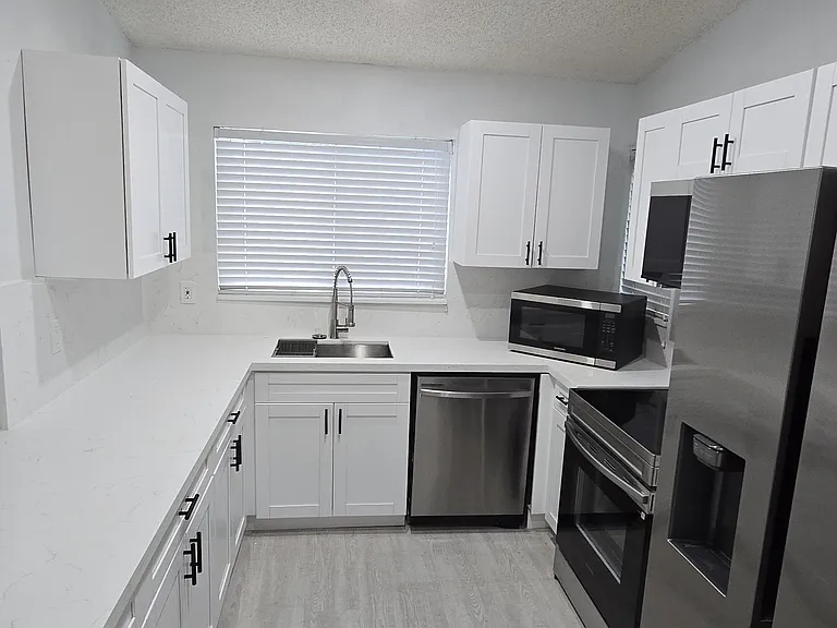 1291 SW 139th Pl — Photo 7