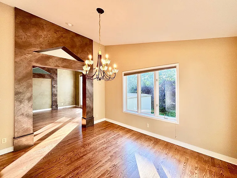 16558 SE 58th Pl — Photo 6