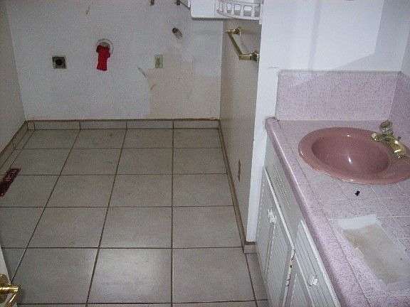 4th image of 565 E Cameron St