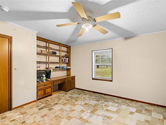 5th image of 1500 Bluebonnet Dr