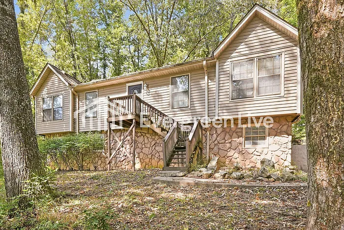 6800 Green Acre Cir