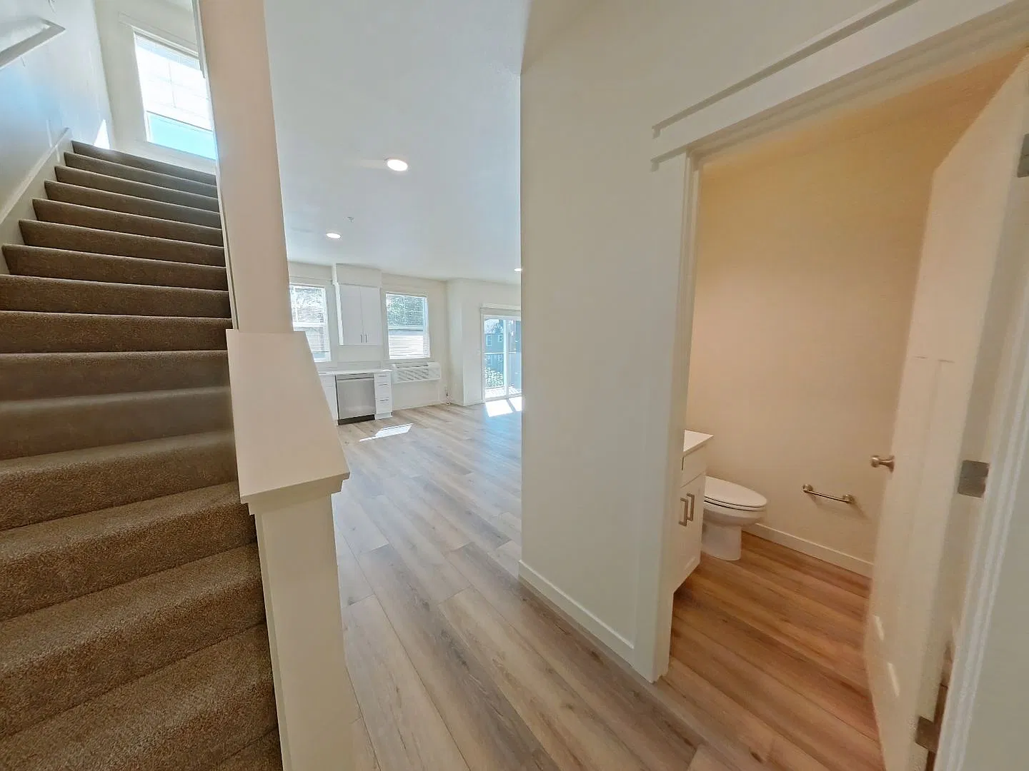 Lincoln Street Apartments — Photo 3