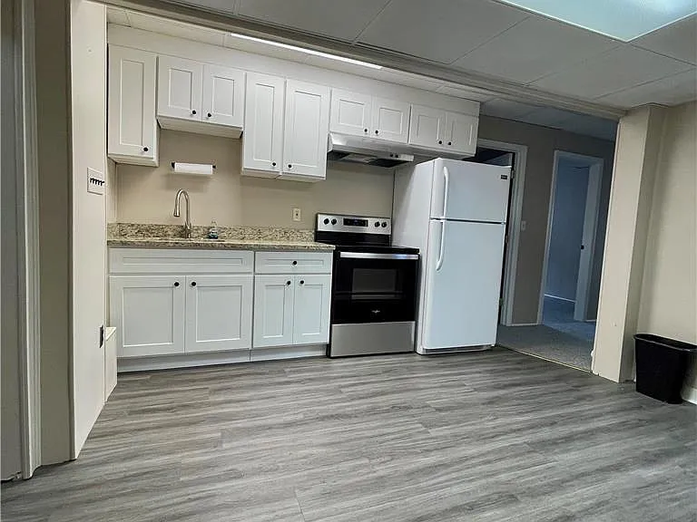 28 Main St #5 — Photo 3