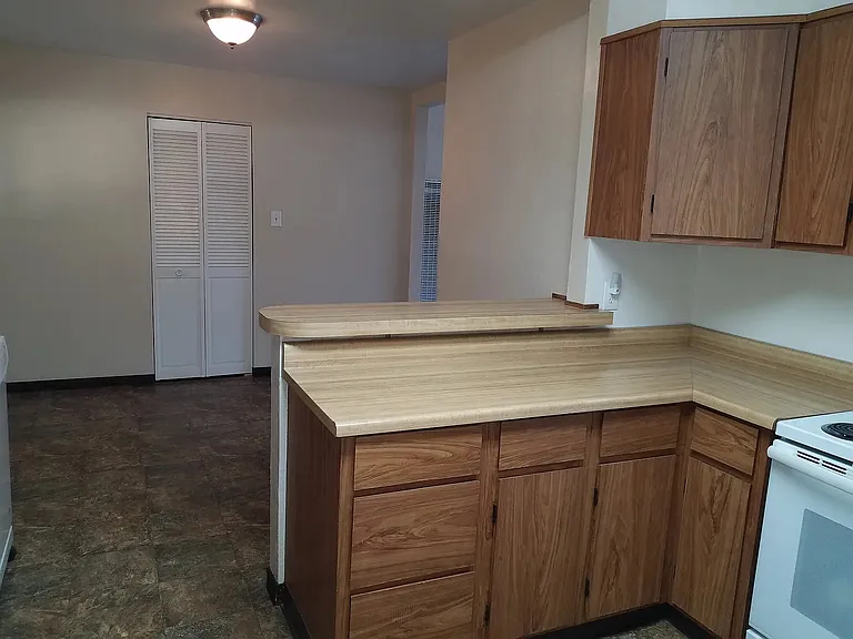2763 Cypress St — Photo 10
