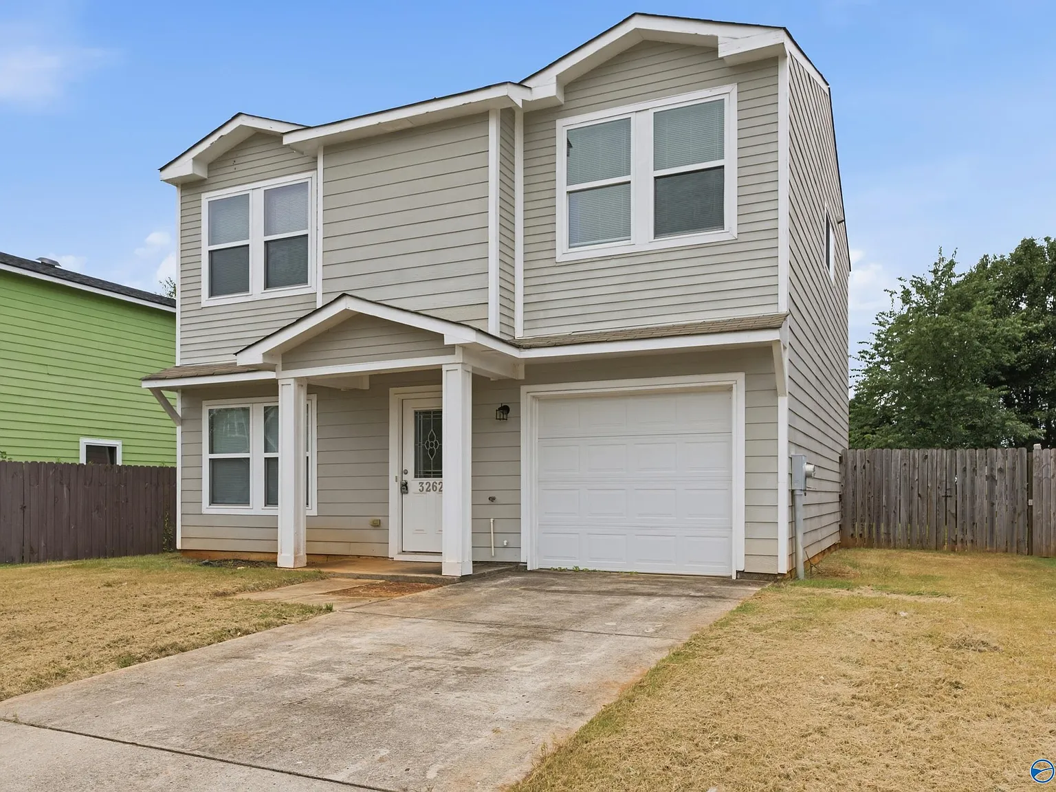3 bed, 2.5 bath, 1570 sqft, $1,550 — Photo 1
