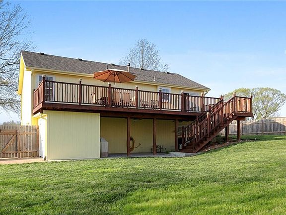 4th image of 13810 Hunter Dr