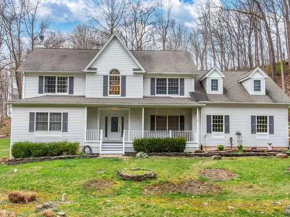7 Old Creamery Rd, Andover, NJ 07821