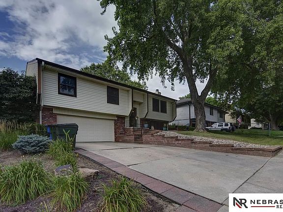 2nd image of 4922 Aspen Dr
