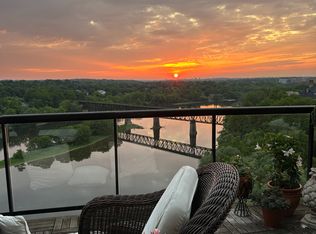 170 Water St N #UPH4, Cambridge, ON N1R3B6