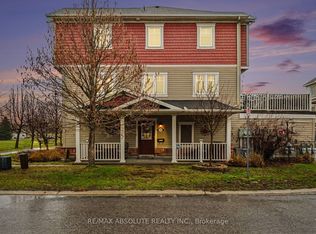 400 Santa Anna Ln, Ottawa, ON K2S0M1