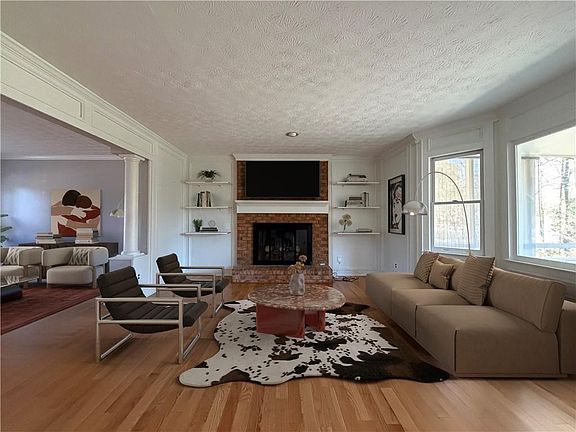 4th image of 461 Berrypatch Ln SE