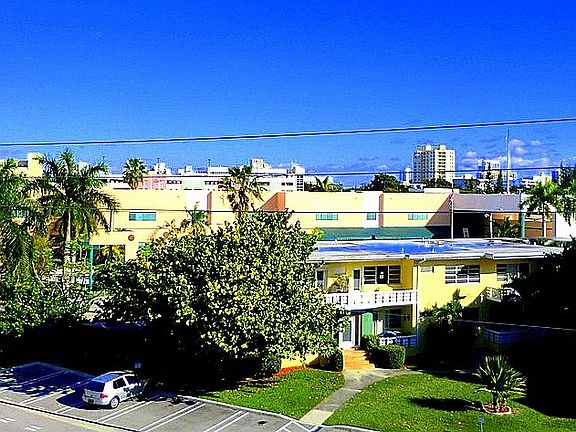 2nd image of 9270 W Bay Harbor Dr APT 4F