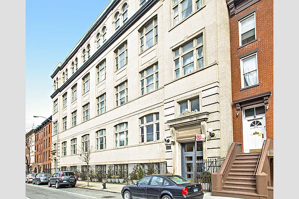 Sold by Stribling | media 19