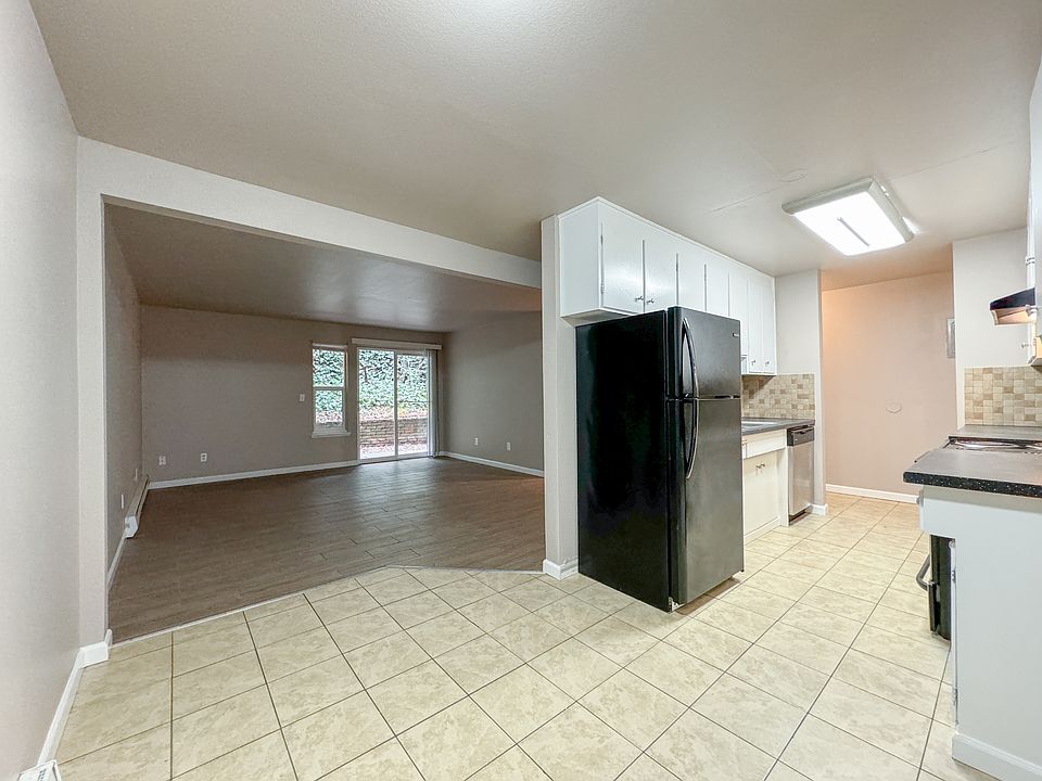 1st image of 22521 30th Ave S #2