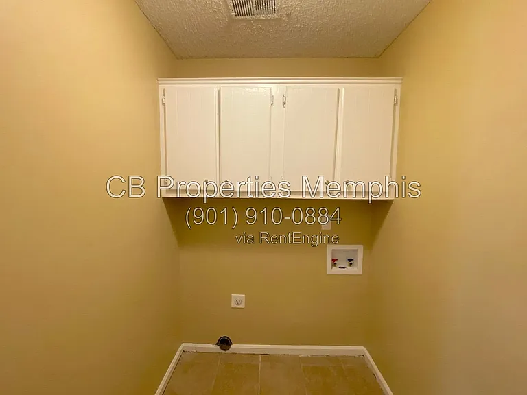 6930 Autumnhill Ln — Photo 8