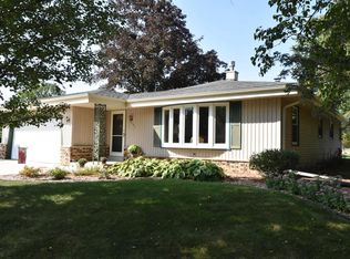 S67W13650 Fleetwood Rd, Muskego, WI 53150