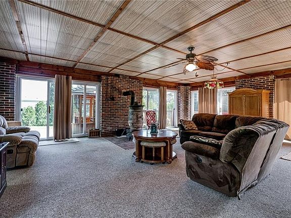 3rd image of 375 Clearview Dr