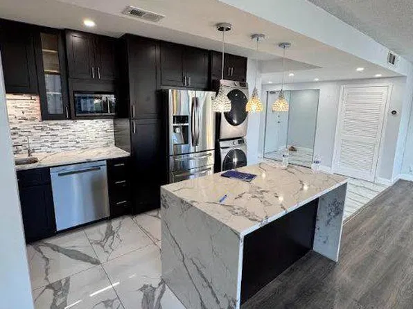 6301 Stevenson Ave APT 801, Alexandria, VA 22304