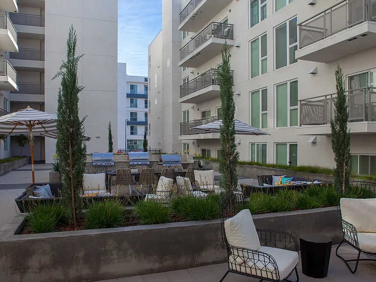 Onyx Glendale — Photo 20