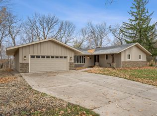 815 Creekwood St, Chaska, MN 55318