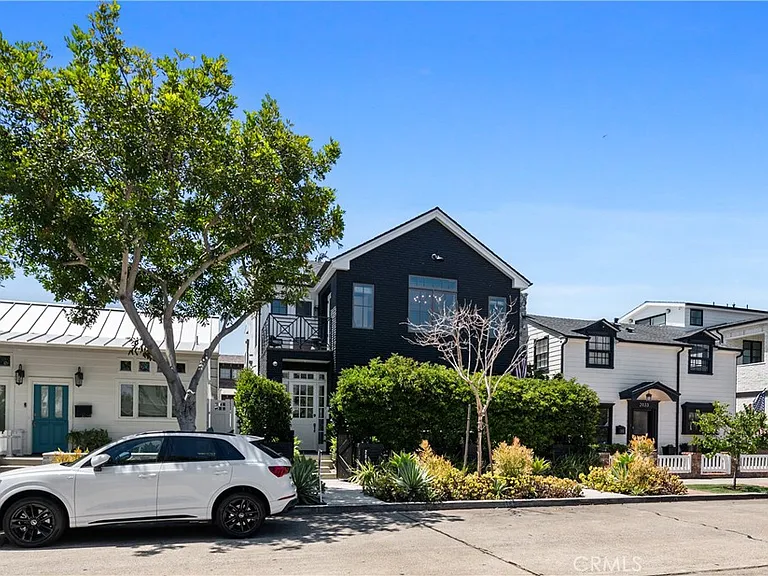 2037 E Ocean Blvd — Photo 42