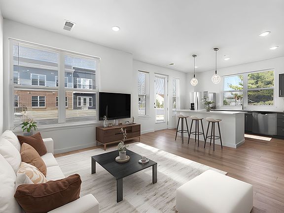 3rd image of 650 N Main St #2B-2Ba-873Sqft
