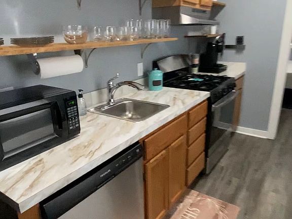 5th image of 537 W 5th St #102