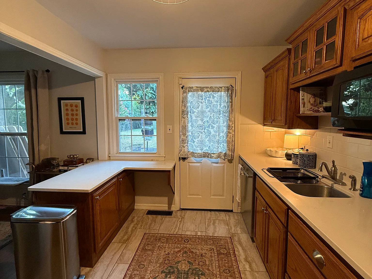 2 bed, 1095 sqft, $1,850 — Photo 4