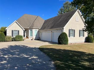 12896 Valley View Dr, Saint Joseph, MO 64505